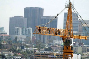 Brewer Crane workers doing Rigging